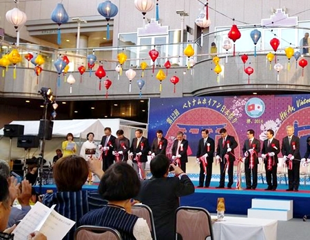 Đèn lồng Hội An lung linh trong lễ hội văn hóa ở Nhật Bản