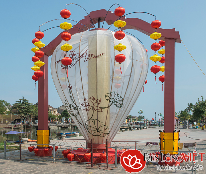 Lồng đèn Việt Nam trang trí Tết cổ truyền 